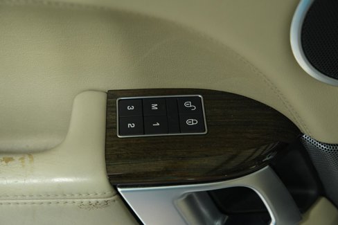 Used 2016 Land Rover Range Rover Sport HSE image 28