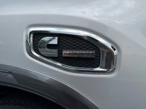 Used 2017 Nissan Titan PRO-4X image 12