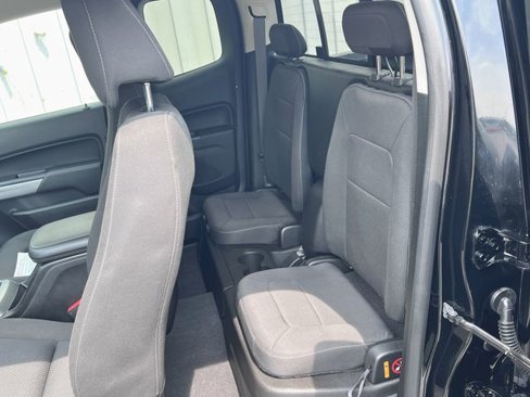 Used 2019 Chevrolet Colorado LT w/ LT Convenience Package image 12