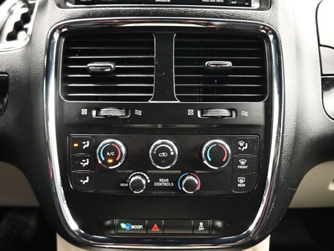 Used 2019 Dodge Grand Caravan SXT image 20
