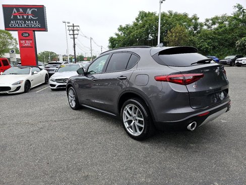 Used 2018 Alfa Romeo Stelvio Ti Sport image 8