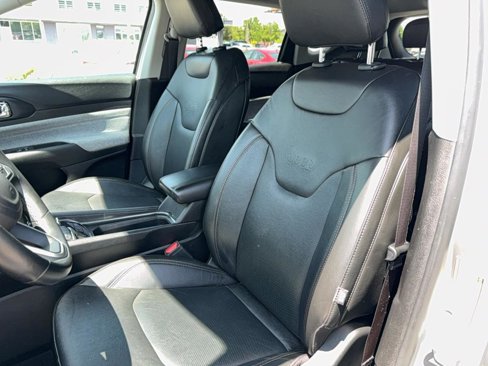 Used 2022 Jeep Compass Latitude image 12