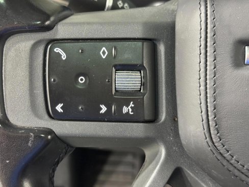 Certified 2021 Land Rover Defender 110 X-Dynamic HSE image 32