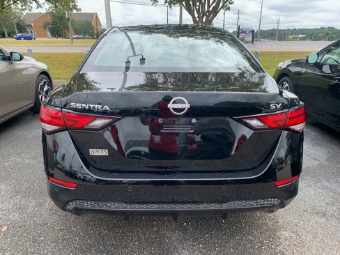 Used 2024 Nissan Sentra SV image 4