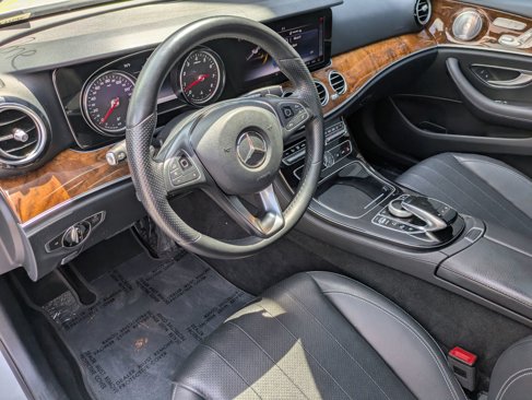 Used 2018 Mercedes-Benz E 400 4MATIC Sedan image 11