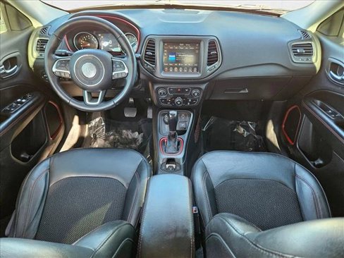 Used 2019 Jeep Compass Trailhawk image 16