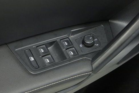Used 2022 Volkswagen Tiguan S image 24