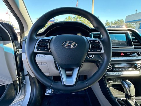 Used 2018 Hyundai Sonata Limited w/ Ultimate Package 02 image 12