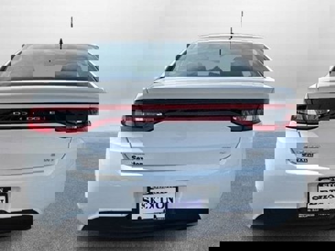 Used 2016 Dodge Dart SXT image 9