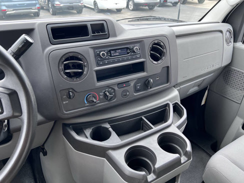 Used 2023 Ford E-450 and Econoline 450 Super Duty w/ Power Windows & Locks Group image 21