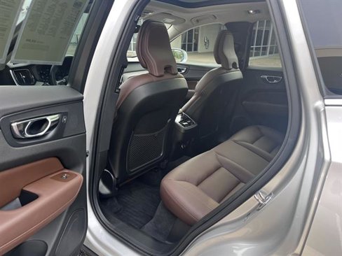 Used 2020 Volvo XC60 T6 Inscription w/ Protection Package Premier image 18