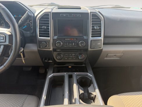 Used 2015 Ford F150 XLT w/ Equipment Group 302A Luxury image 10
