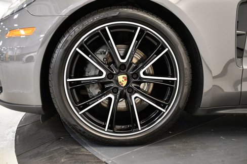 Certified 2018 Porsche Panamera 4S image 15