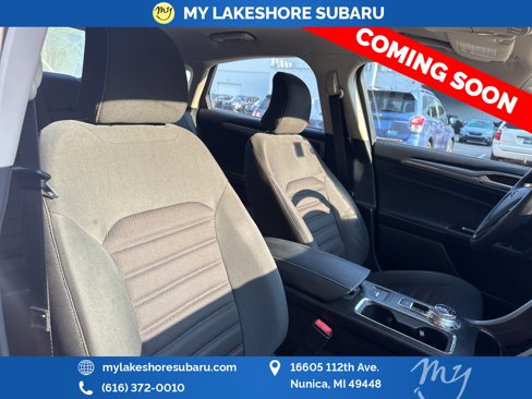 Used 2017 Ford Fusion SE w/ Fusion SE Technology Package image 13