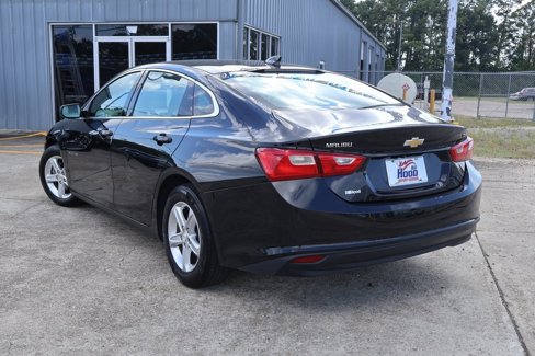 Used 2023 Chevrolet Malibu LT image 2