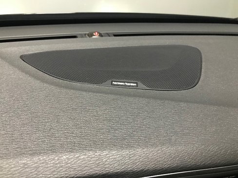 Used 2016 Volvo S60 T5 Inscription Platinum image 28