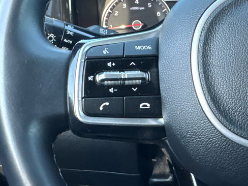 Used 2022 Kia Sorento S image 21