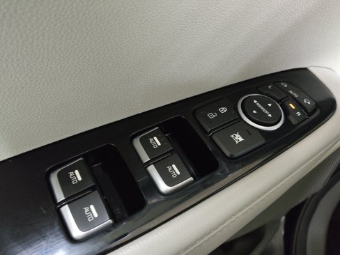 Used 2017 Kia Sorento SX image 27