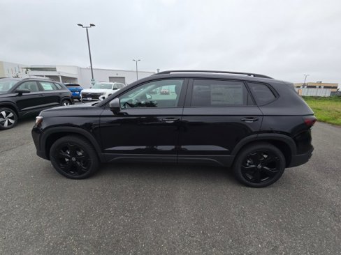 New 2025 Volkswagen Taos SE image 7