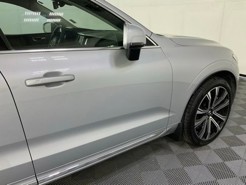 Certified 2023 Volvo XC60 T8 Ultimate w/ Climate Package image 7