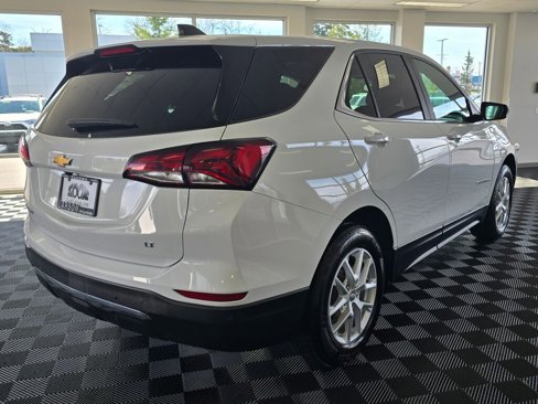 Used 2024 Chevrolet Equinox LT image 4