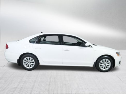 Used 2015 Volkswagen Passat 1.8T Wolfsburg Edition image 8