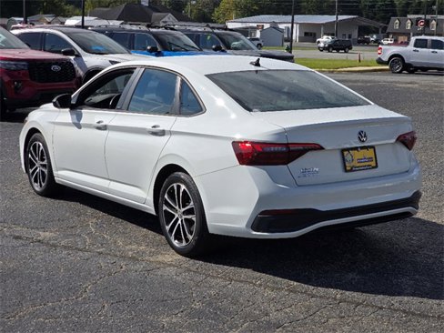 Used 2023 Volkswagen Jetta Sport image 24