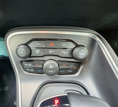 Used 2016 Dodge Challenger R/T Scat Pack w/ Leather Interior Group image 31