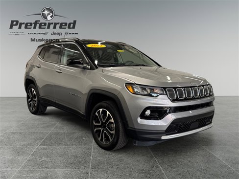 Used 2022 Jeep Compass Limited image 1