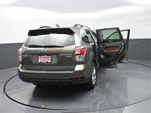 Used 2017 Subaru Forester 2.5i Touring image 40