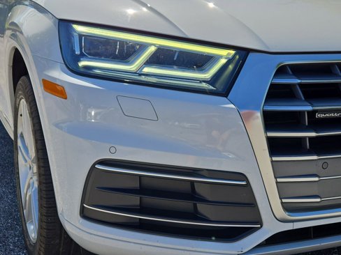 Used 2019 Audi Q5 2.0T Premium Plus w/ Premium Plus Package image 3