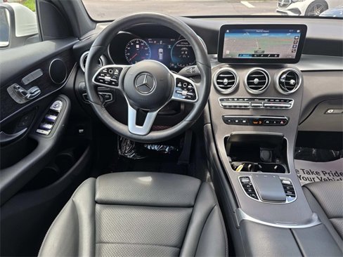 Certified 2022 Mercedes-Benz GLC 300 4MATIC w/ Driver Assistance Package image 9