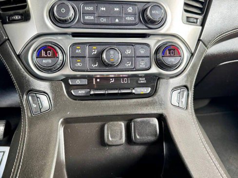 Used 2019 Chevrolet Suburban LT image 27