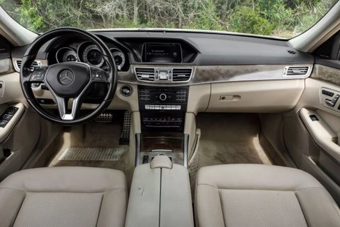 Used 2016 Mercedes-Benz E 350 Sedan w/ Premium Package image 19