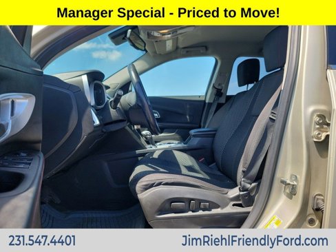 Used 2015 Chevrolet Equinox LT w/ Driver Convenience Package image 4