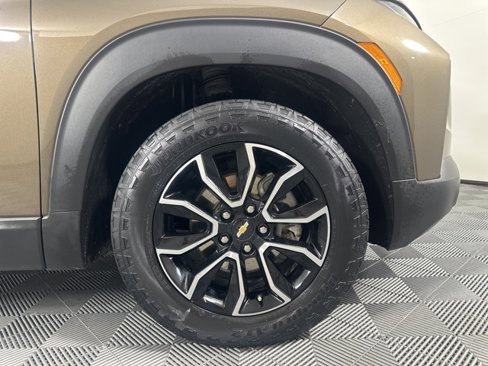 Used 2022 Chevrolet TrailBlazer ACTIV w/ Convenience Package image 9