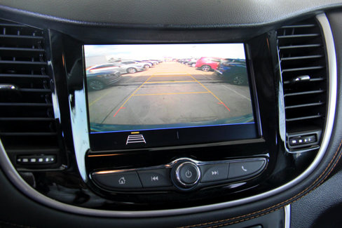Used 2022 Chevrolet Trax LT w/ Driver Confidence Package image 18