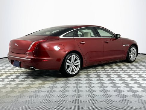 Used 2012 Jaguar XJ L image 5