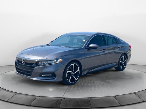 Used 2018 Honda Accord Sport image 3