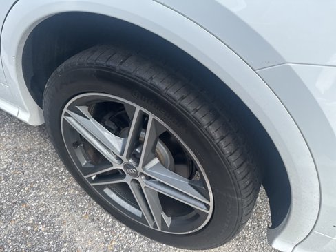 Used 2018 Audi SQ5 Prestige image 5