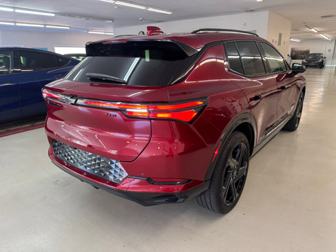 Used 2025 Chevrolet Equinox EV RS image 2
