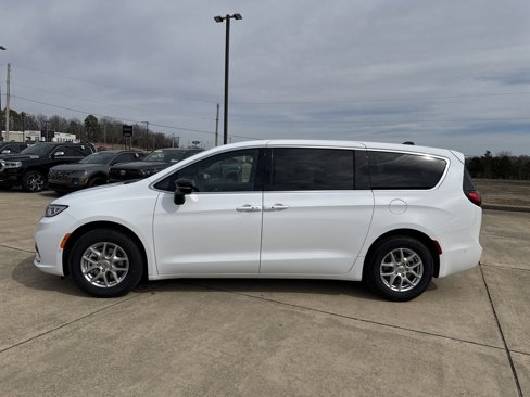 New 2025 Chrysler Pacifica Select image 9