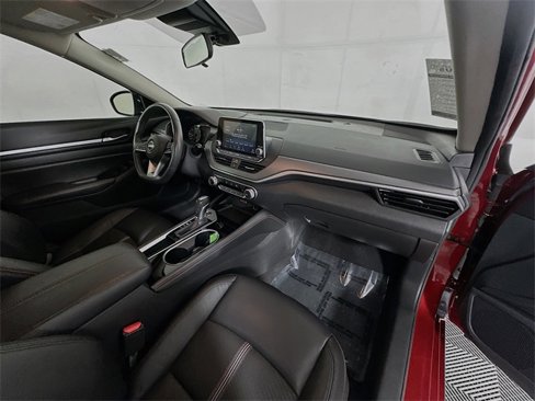 Used 2024 Nissan Altima 2.5 SR image 29