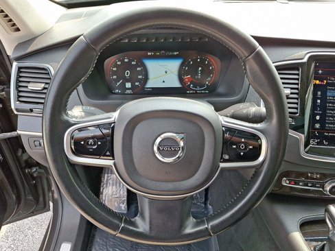 Used 2018 Volvo XC90 T6 Momentum w/ Convenience Package image 20