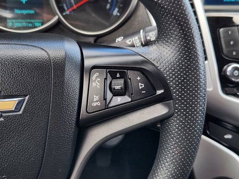 Used 2015 Chevrolet Cruze LT image 24