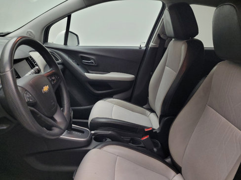 Used 2021 Chevrolet Trax LT image 17