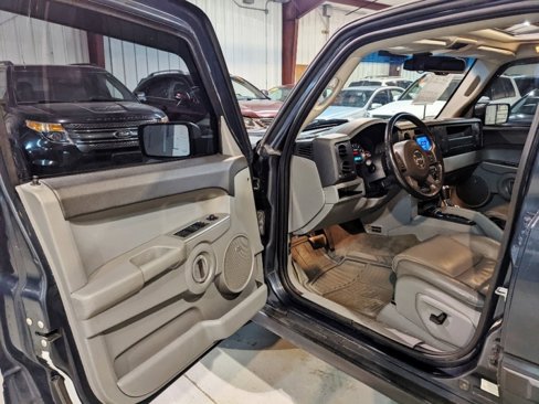 Used 2007 Jeep Commander Sport image 12