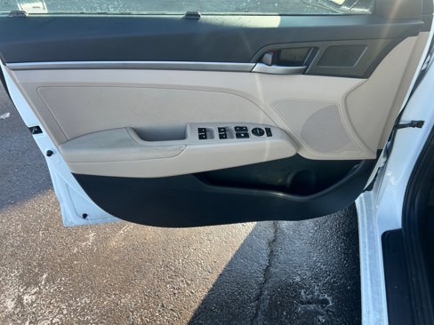 Used 2018 Hyundai Elantra SEL image 19