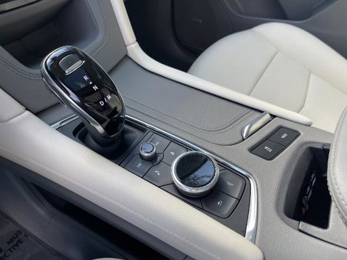 Used 2020 Cadillac XT5 Premium Luxury image 18