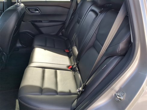 Used 2021 Nissan Rogue SL image 17